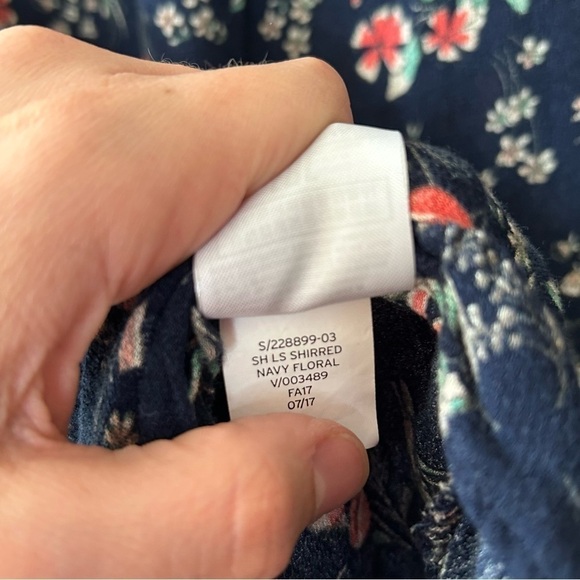 [XS] Gap Navy Blue & Pink Floral Printed 3/4 Sleeve Blouse Women’s Casual - Picture 6 of 7
